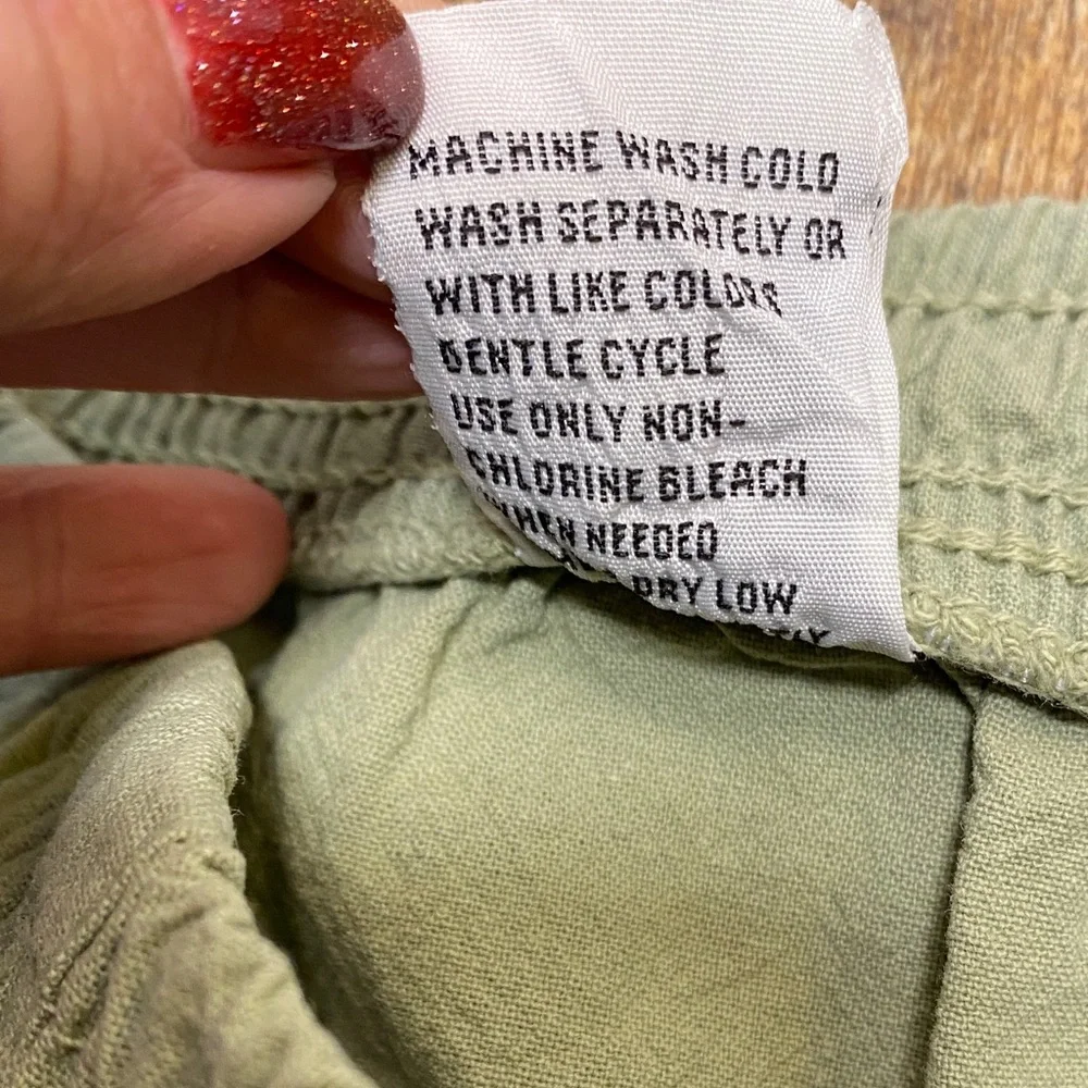 Salem size small Women's 100% cotton sage Green‎ Capris pull on elastic waist - Picture 4 of 11